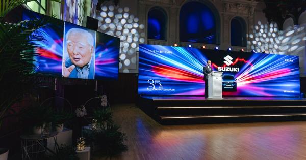Budapesten megünnepelték Osamu Suzuki emlékét, hiszen 35 évvel ezelőtt került aláírásra az autóipar jövőjét meghatározó megállapodás.
