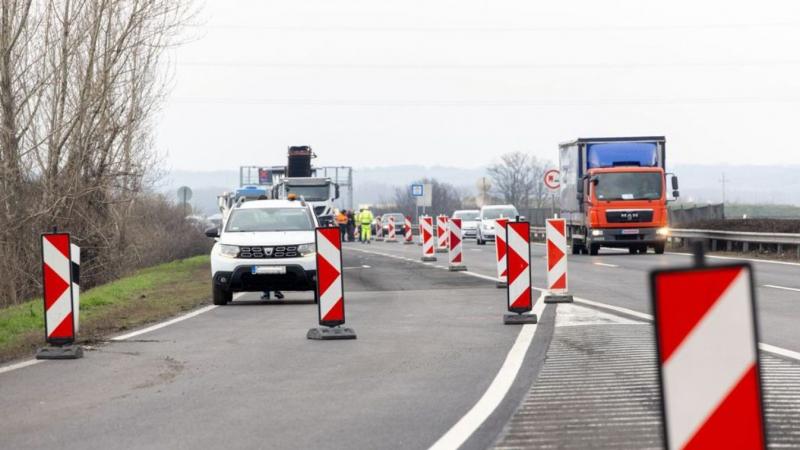 Az M3-as autópálya igazi kihívást jelent, mintha csak egy izgalmas akadálypályán navigálnál, ahol minden kanyar és egyenesen egy újabb szlalomozási lehetőséget kínál.