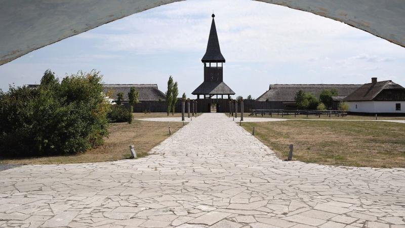 Fesztiválok és lagzik színesítették valaha a hajdú-bihari szellempark életét, de ma már alig találkozni valakivel a területen – nézd meg a fotókat!