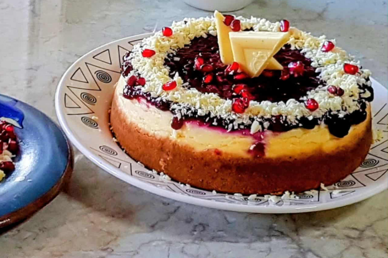 Természetesen! Íme egy egyedi változat:

**Enikő Konyhájának Titkai**

Fedezd fel Enikő különleges receptjeit, amelyek minden falatban varázslatot rejtenek! Minden étel egy történetet mesél el, tele ízekkel és szenvedéllyel. Legyen szó a klasszikus kedven