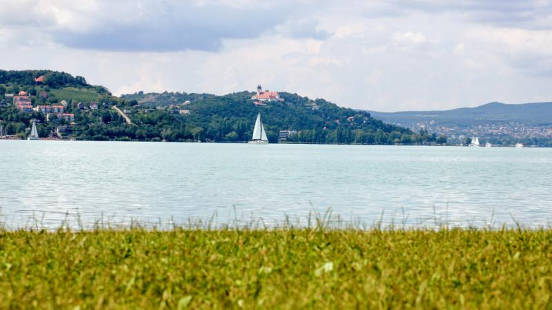 Evezd át a Balatont keresztbe! Jövőre ismét megrendezésre kerül a Balaton-átevezés, és már várják a jelentkezéseket - Pénzcentrum.