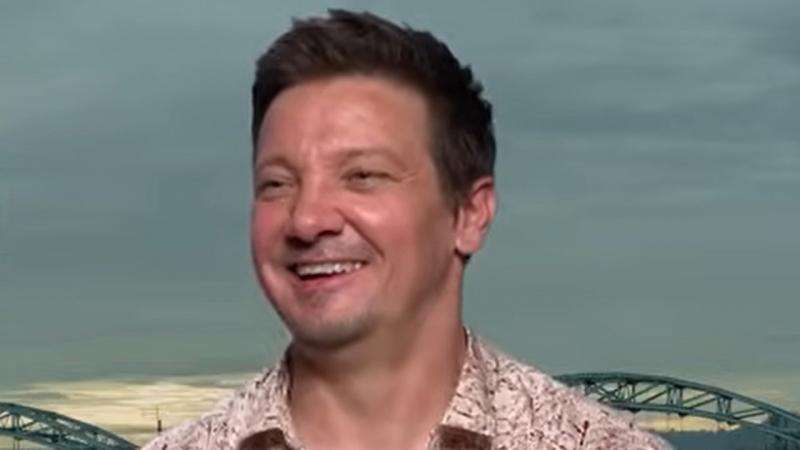 Jeremy Renner szívhez szólóan fejezte ki háláját azoknak, akik megmentették őt, amikor életveszélyes helyzetbe került. Az érzelmekkel teli pillanatban mély köszönetet mondott hőseinek, akik az ő életét mentették meg.