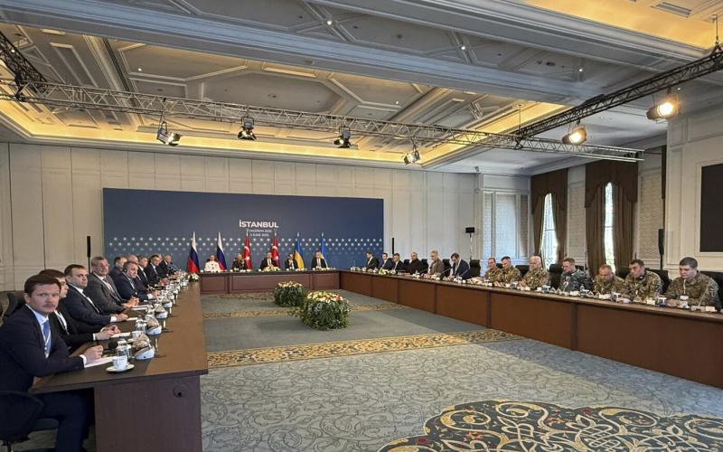 Ukrán külügyminiszter: Moszkva eddig nem reagált Kijev békekínálatára.