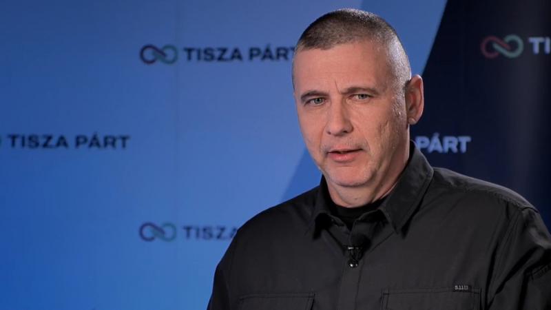 Jelenleg Ruszin-Szendi Romulusz havi 1,3 millió forintos támogatásban részesül az állam részéről.