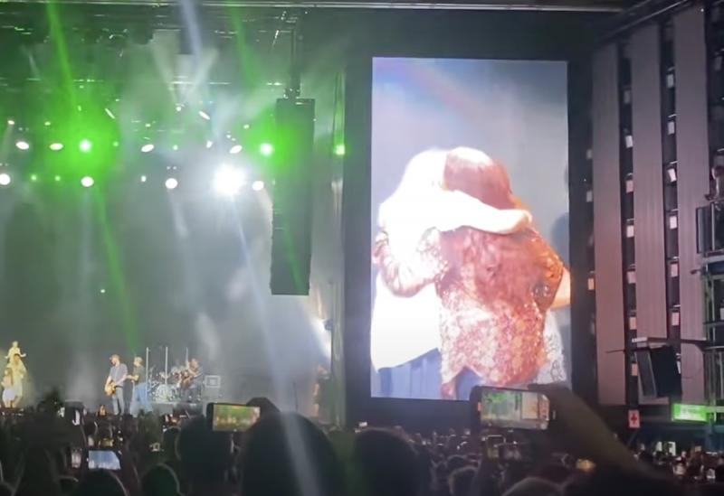 Érzelmekkel teli pillanat rázta meg a Budapest Park közönségét, amikor Alanis Morissette színpadra lépett, hogy együtt énekeljen magyar származású édesanyjával. A felejthetetlen este során a dalok és a családi kötelék egyaránt varázslatos élményt nyújtott