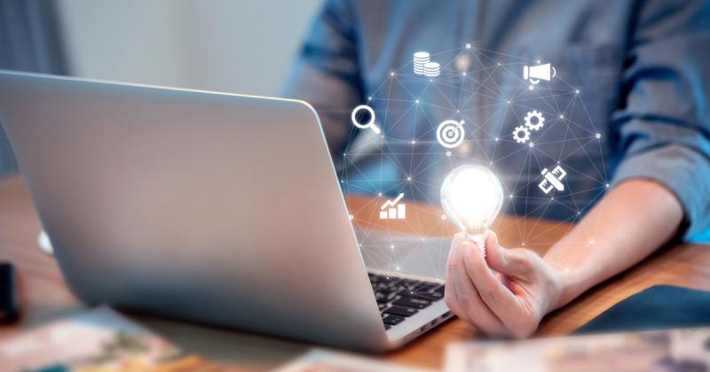 Az omnichannel megközelítés forradalmasítja a kereskedelmet és a marketinget, új dimenziókat nyitva meg a vásárlói élmény terén. Az integrált csatornák használata lehetővé teszi, hogy a fogyasztók zökkenőmentesen lépjenek kapcsolatba a márkával, legyen sz