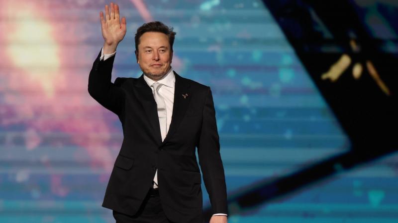 Elon Musk türelme végleg elfogyott: pert indít az Apple ellen!