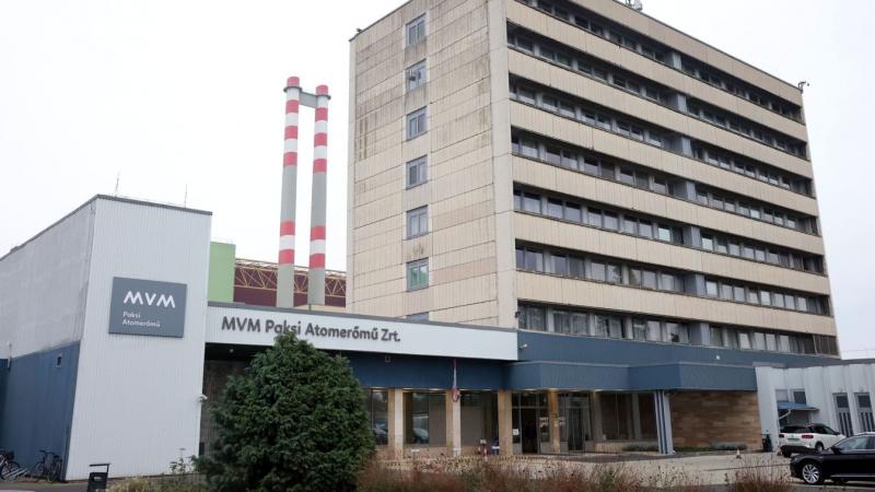 Védelmi intézkedések léptek életbe a Paksi Atomerőmű egyik reaktorblokkjának ügyében.