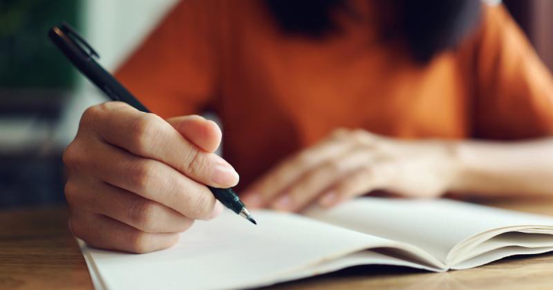 Csukja vagy csuklya? 6 kihívást jelentő magyar szó, amit már az általános iskolában meg kellett volna tanulnunk helyesen írni.