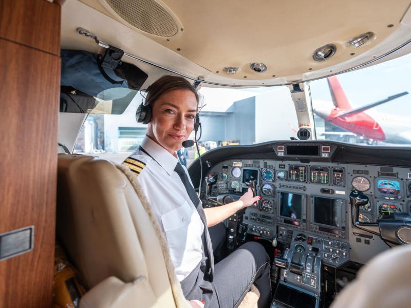 Ezért teljesítenek kiemelkedően a női pilóták a levegőben - Egy speciális képesség emeli őket a többiek fölé.